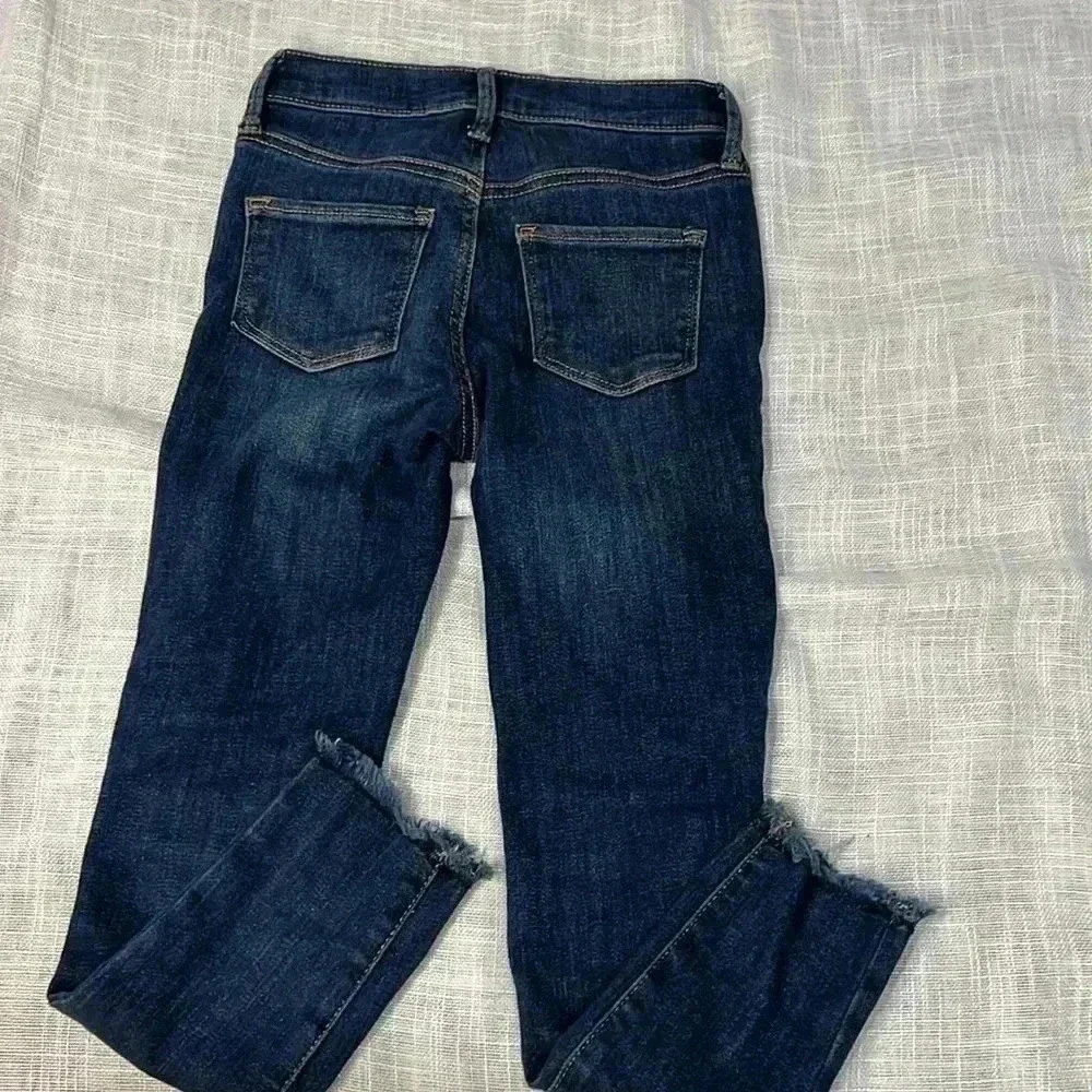 OLD NAVY DISTRESSED ROCKSTAR JEGGINGS